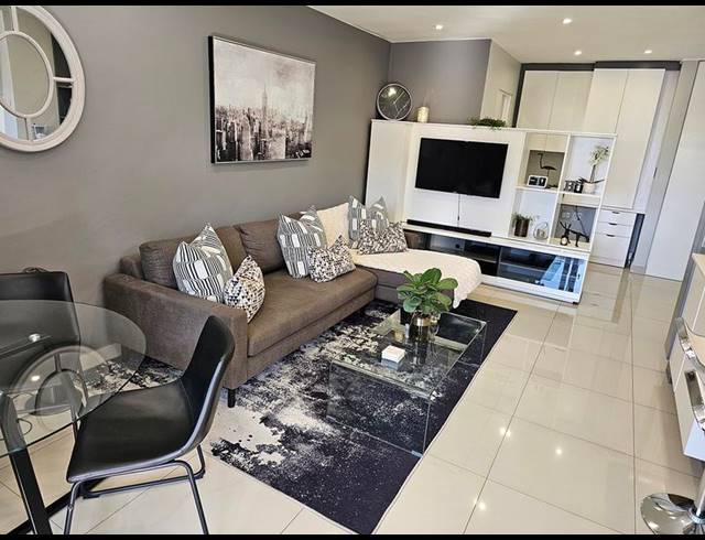 1 BEDROOM APARTMENT FOR SALE IN STRATHAVON